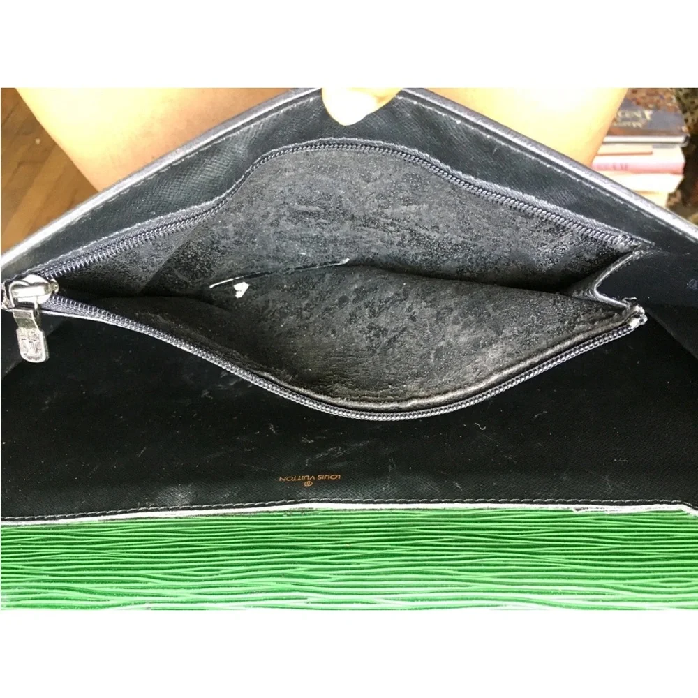 Reserved.Vintage Louis Vuitton emerald/kelly green large briefcase bag.Unisex - Picture 13 of 15